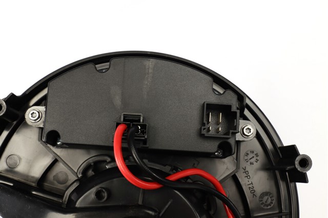 Моторчик печки Autotechteile 3820005