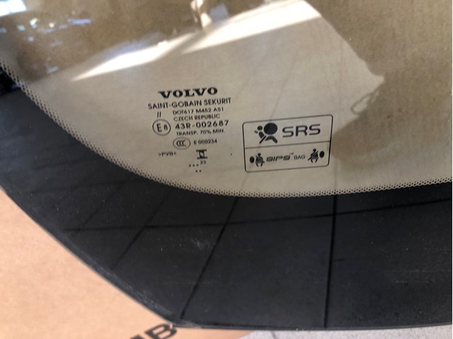 Стекло лобовое Volvo 32368943 цена, от 320.58 USD