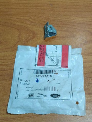 LR091318 Land Rover 