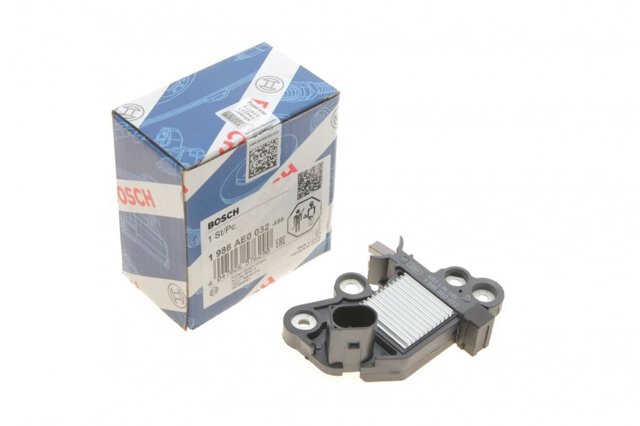 1986AE0032 Bosch Реле-регулятор напряжения