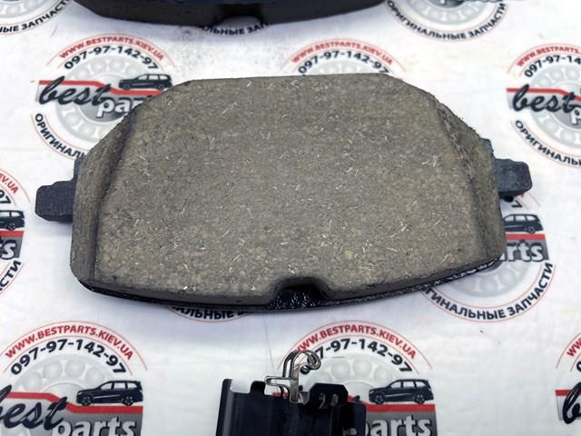 Задние тормозные колодки A0004202206 Mercedes