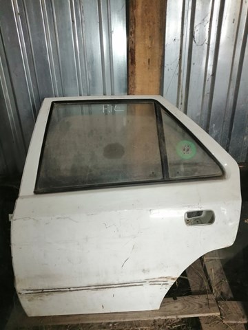 Porta traseira esquerda para Skoda Felicia (791, 6U1)