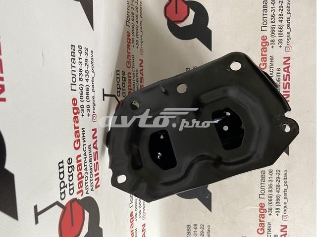 622115AA0A Nissan/Infiniti Кронштейн усилителя переднего бампера