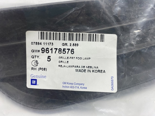 96178576 General Motors Заглушка ПТФ бампера переднего правая