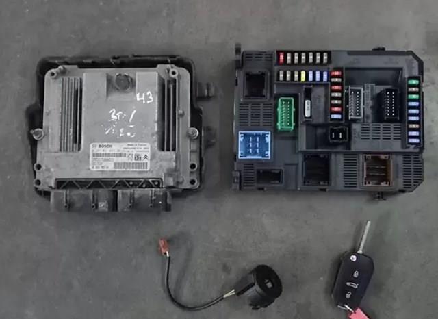 9806460480 PEUGEOT Módulo de control del motor (ECU) original y equivalente