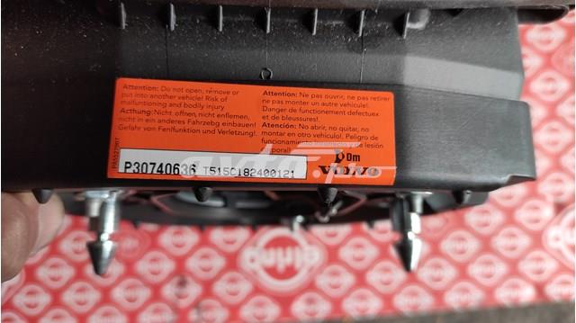 30740636 Volvo 
