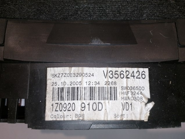 1Z0920910D VAG Щиток приборов
