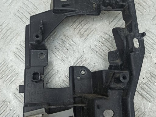 TN3951684 Mazda Крепление противотуманки правой