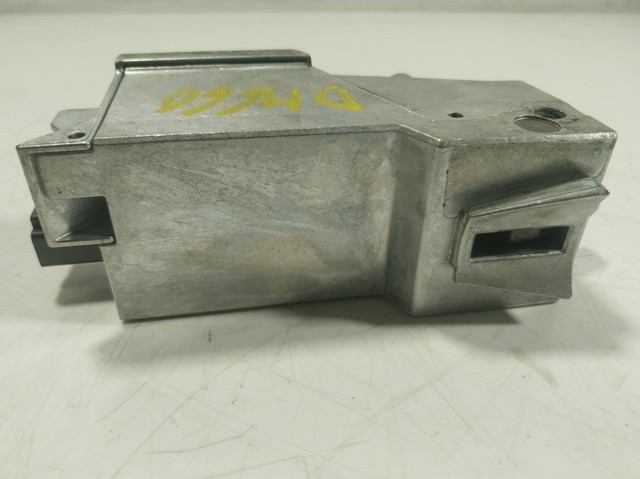  AV6N3F880JA Ford