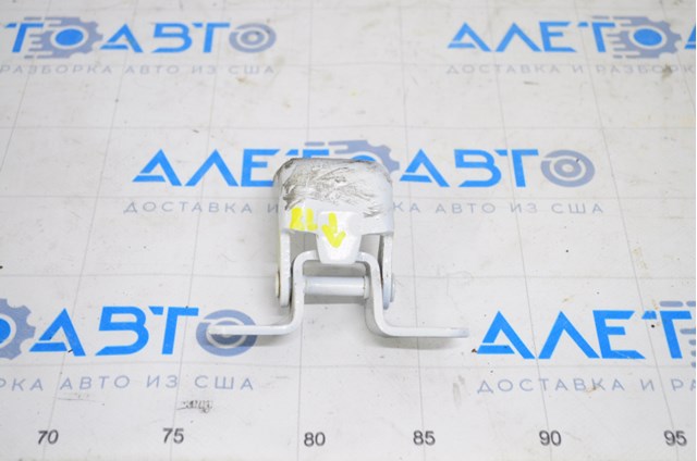 KB7W73240 Mazda Дверной шарнир задний левый