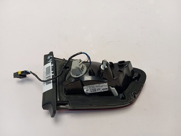 9803167980 Peugeot/Citroen Фара задняя правая внутренняя