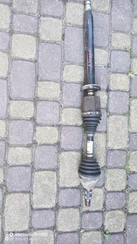 Правая полуось 13245905 Opel