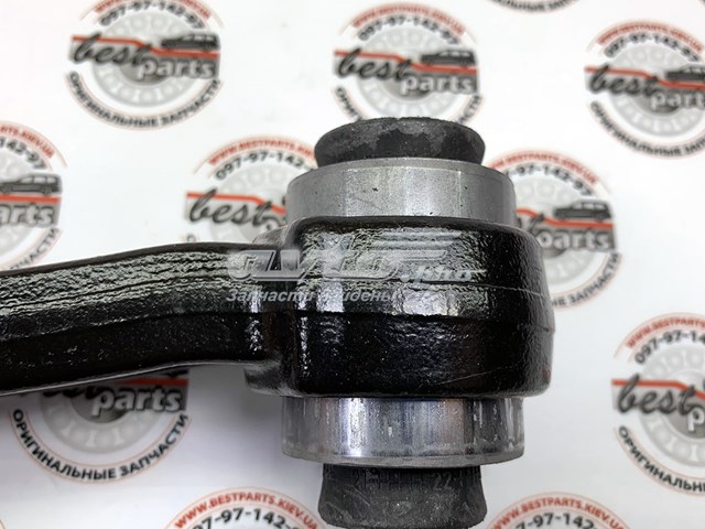 Нижний рычаг LR148056 Land Rover