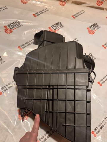Корпус воздушного фильтра в сборе Ford 2373551 цена, от 177.35 USD
