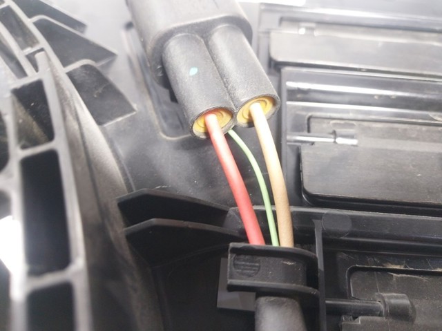 7636070 BMW 