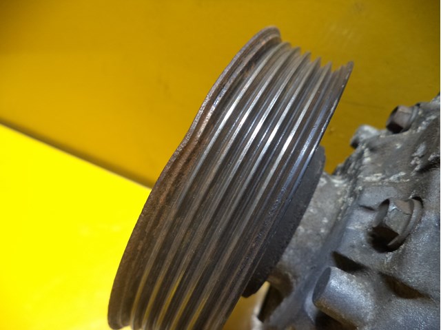 Насос кондиционера Denso 4472208413