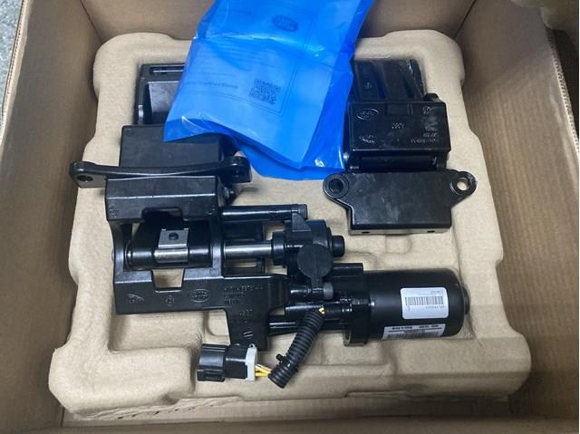  Land Rover VPLYP0323 цена, от 298.55 USD