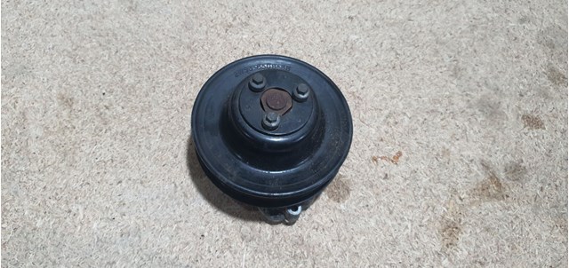 Шкив водяной помпы на Land Rover Range Rover III L322