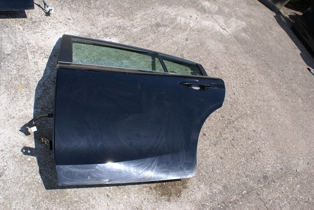 Задняя левая дверь Subaru 60409AN05A9P