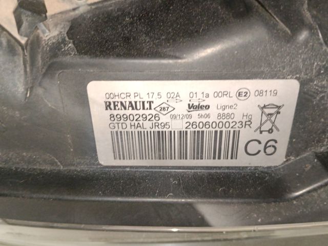 Левая фара 260600023R Renault (RVI)