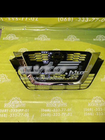 Решетка радиатора 623106CA1A Nissan/Infiniti