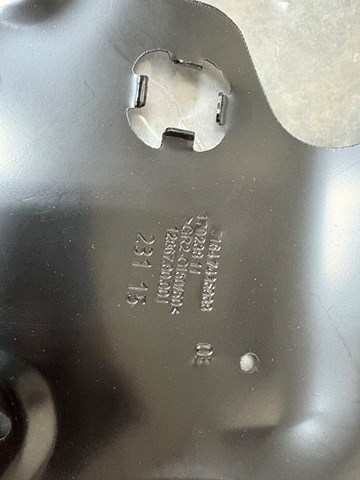 51648081734 BMW 
