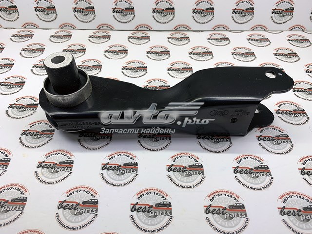 LR128496 Land Rover Балансир задний правый