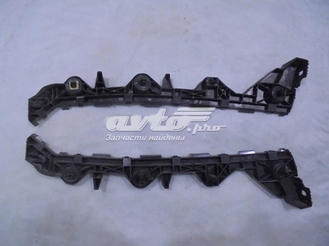 GS1E502H1C Mazda Направляющая заднего бампера правая