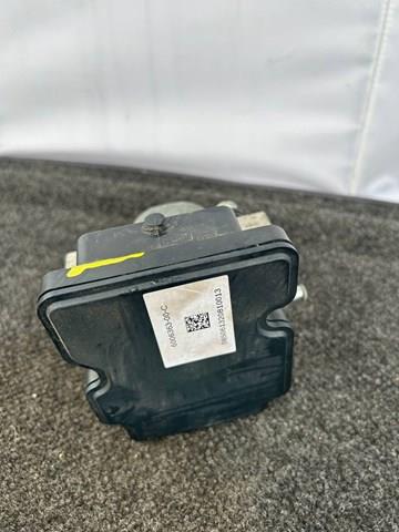 Купить 600636300D Tesla Блок управления ABS