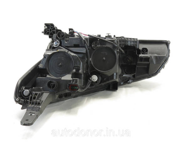 260105SA5B Nissan/Infiniti Фара передняя правая