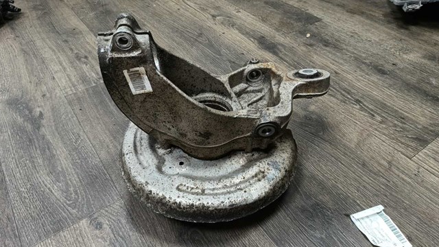 Купить LR024482 Land Rover Цапфа - поворотный кулак задний, правый