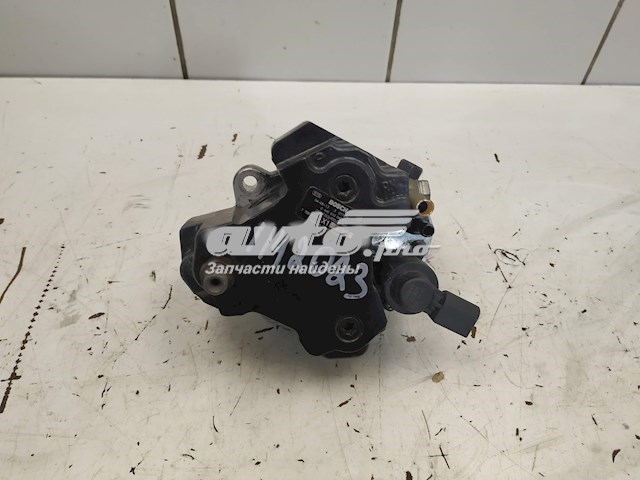 13518511824 BMW Bomba inyectora original y equivalente