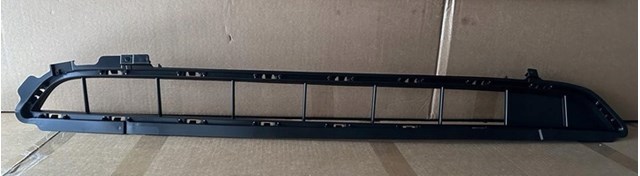 Купить KMV6501T0 Mazda Решетка переднего бампера, центральная