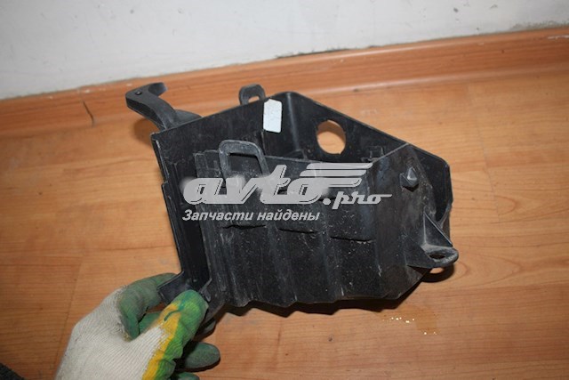 243800196R Renault (RVI) блок предохранителей