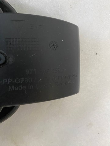 971809858 Porsche 
