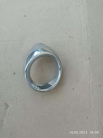Ободок/окантовка фары противотуманной, правый Toyota 8148133040