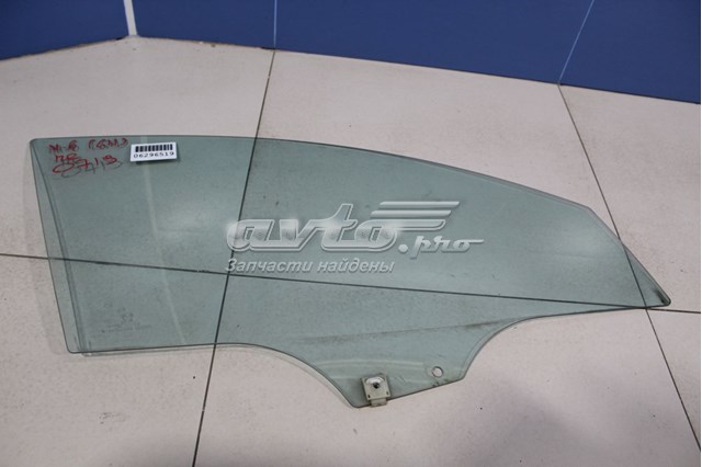 GS1D585119D Mazda Стекло передней двери, правой