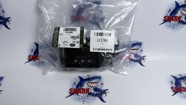  Land Rover LR151006