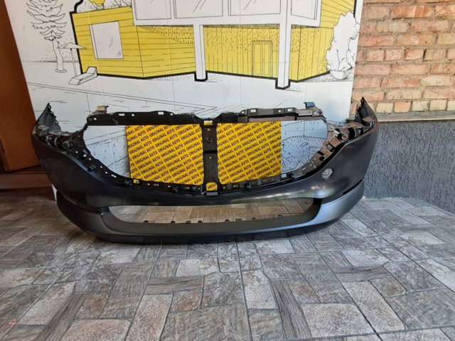 Бампер передний Mazda DFR550031G8P