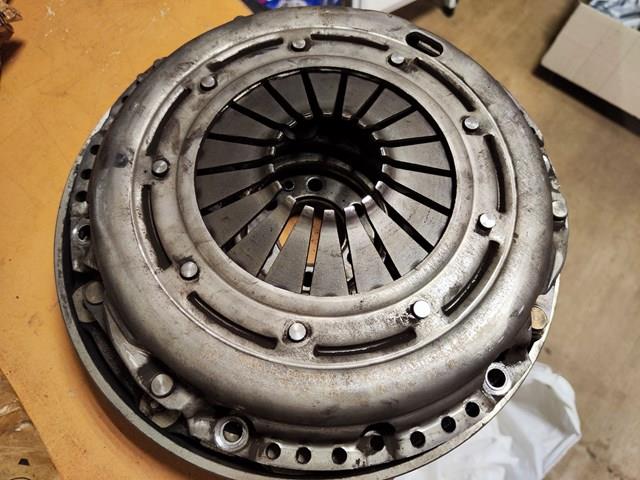 Лепестковая корзина сцепления Ford AV617563CB цена, от 12.40 USD