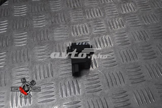 DG9H19T562C Ford 