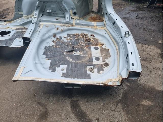 Колесная ниша Mazda KBYW53750 цена, от 28.15 USD