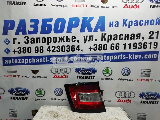Правый стоп VAG 6V9945096