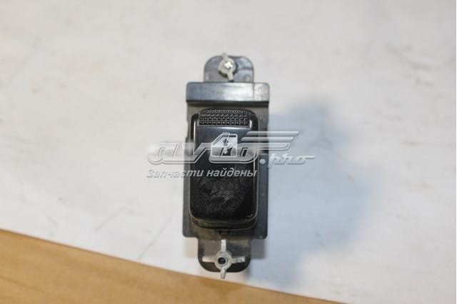 Кнопка стеклоподъемника передняя 935782D000 Hyundai/Kia