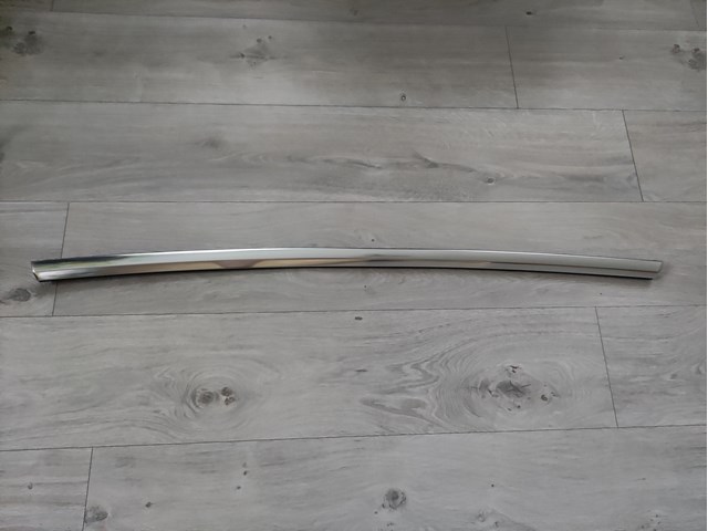  Tesla 103839580A
