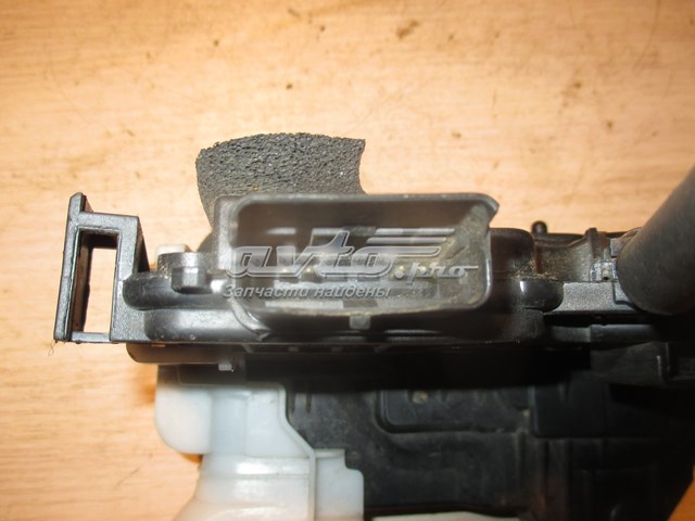 Замок задней двери, правой Hyundai/Kia 814201M020 цена, от 9.88 USD