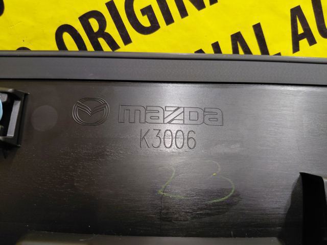 Молдинг двери передней правой Mazda KMV651RA0C цена, от 139.36 USD