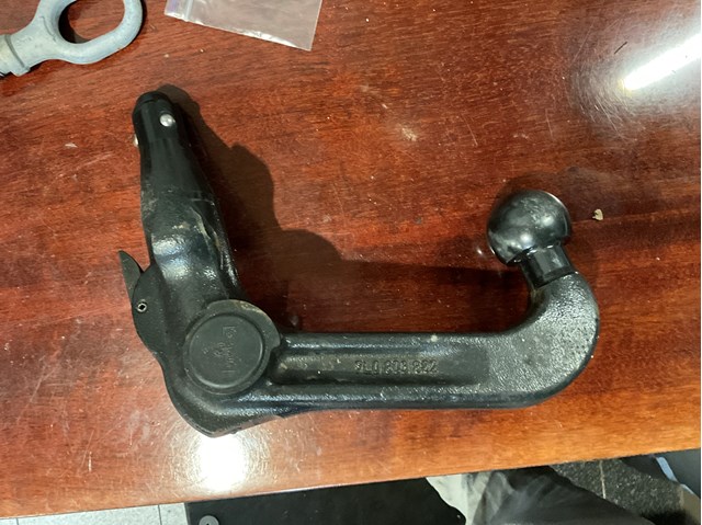 Устройство тягово-сцепное Porsche 7L0803882 цена, от 126.69 USD