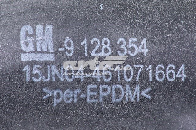 Патрубок радиатора 9128354 General Motors
