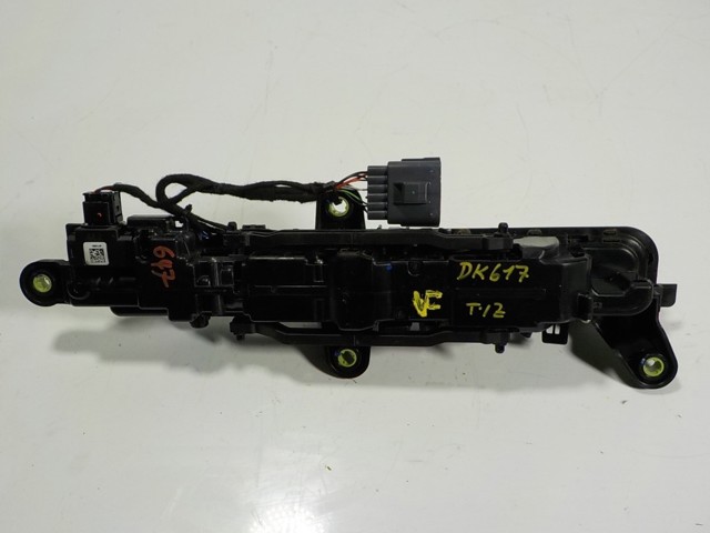 LR144898 Land Rover Ручка задней двери наружная, левая